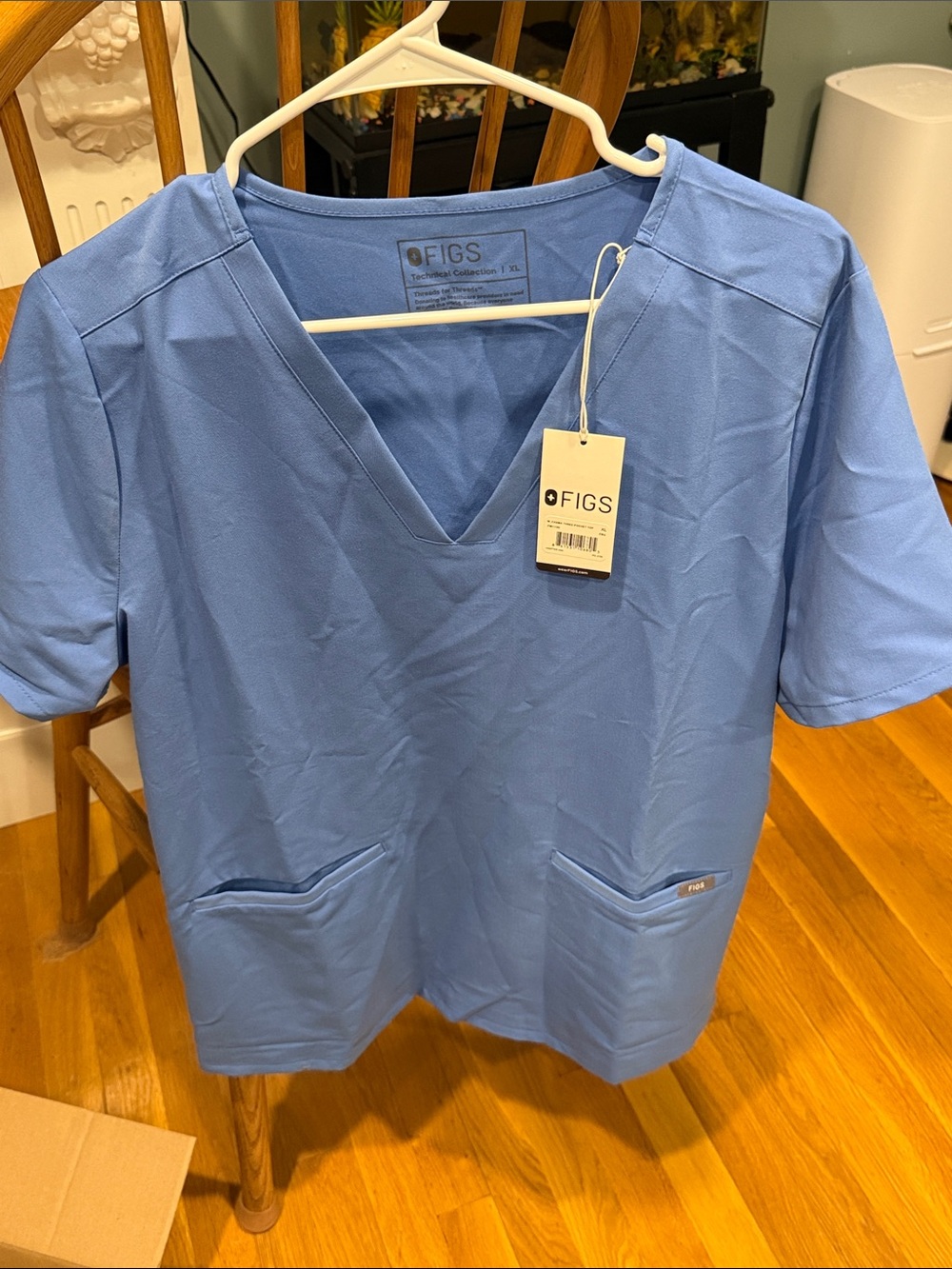 FIGS sky blue scrub top size XL **NWT**